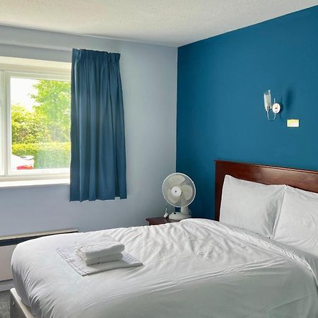Mk Hotel Milton Keynes Bagian luar foto
