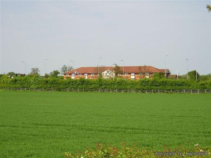 Mk Hotel Milton Keynes Bagian luar foto